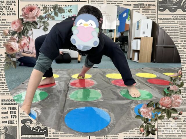 こんにちは😊ジョブアカデミー名寄です🤟

今日は3月レクリエーションを行いました👏
メインは手作りのツイスターゲーム🥰みなさん耐えまくりでプルップルでした🤣

余った時間にはイントロクイズ♪トータルの得点で上位3名には景品プレゼント🎁
息抜きの時間はあっという間でした🥺
来月のレクリエーションもお楽しみに🤟

 #名寄市
 #就労継続支援B型事業所
 #エフリング
 #ジョブアカデミー名寄
 #月1レクリエーション
 #ツイスターゲーム
 #イントロクイズ
 #景品あり
 #体力大事
 #柔軟大事