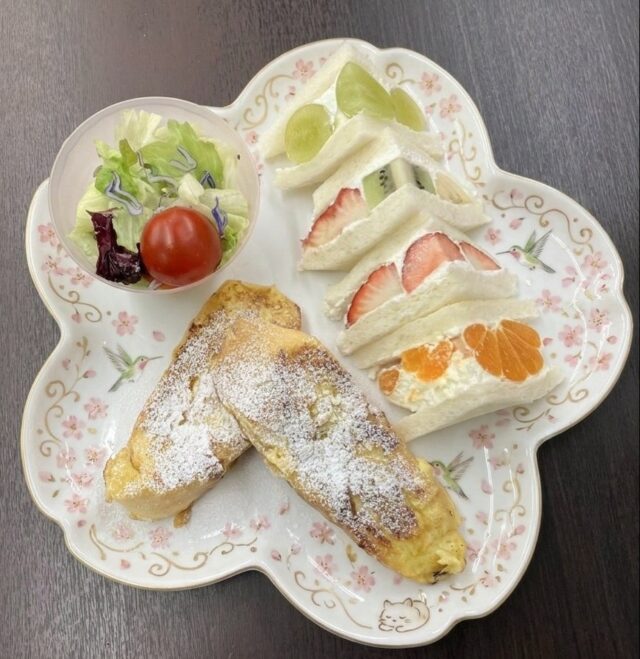 フレンチトースト&フルーツサンド🍞
ジョブタス白石では手作りで美味しいものが定期的に食べれます😊とても美味しかったです😋✨
⁡
#ジョブタス白石#就労支援ｂ型事業所 #札幌#見学大歓迎#フルーツサンド