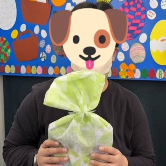 今日は4月のレクリエーション開催日でした🙌
カラオケで皆さん楽しんでいただきました🎶
写真は歌唱、パフォーマンスで受賞された方々です😄その元気と明るさでレクを盛り上げていただきました🎵次回のレクも楽しみですね。

朝夕とまだまだ肌寒いので体調には十分に気を付けて明日も元気に通所してくださいね😄職員一同、お待ちしております🙋

当事業所では見学や体験を随時募集しておりますのでお気軽にお問い合わせ下さい。

#就労継続支援b型事業所 
#名寄市 
#見学体験随時受付中