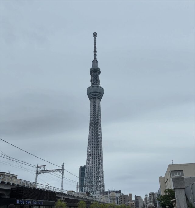 こんにちは😊ジョブタス千城台東事業所です！

職員の休日紹介♪

今日は◯十年ぶりに今年の秋開催予定の高校時代の同窓会の幹事打ち合わせの為押上に来ました！

早めに来てソラマチにある「どんぐり共和国」でお土産を買ったり、浅草寺まで足を伸ばしたりして休日を満喫しました😊

幹事会の場所で訪れた「押上相馬」さんの銀鱈の幽庵焼きとしゃぶしゃぶは最高でしたよ❣️

#ジョブタス千城台東事業所#エフリング
# B型就労#福祉事業所
#職員の休日